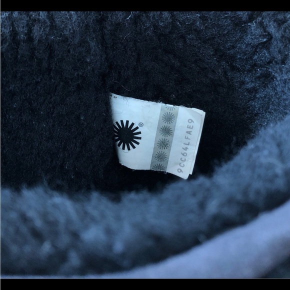 Ugg Black Hadley II Waterproof Sheepskin Boots Girls size 3 - Picture 9 of 9